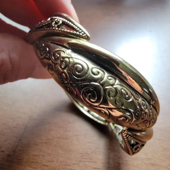 Gold / Brass Tone Metal Filagree Scroll Links Stretch Bracelet - Picture 11 of 13